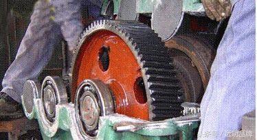 工業(yè)齒輪油及其潤滑要求